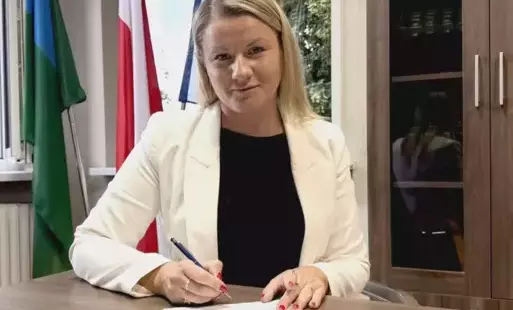 Burmistrz Torzymia podpisuje umowę na realizację projektu „Posiłek w szkole i w domu” na lata 2024-2028